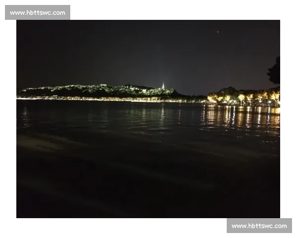 夜骑西湖：杭州青年的浪漫通勤美学