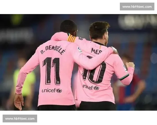 梅西登贝莱世俱杯重逢!赛后勾肩搭背续写兄弟情 梅西登贝莱世俱杯重逢!赛后勾肩搭背续写兄弟情